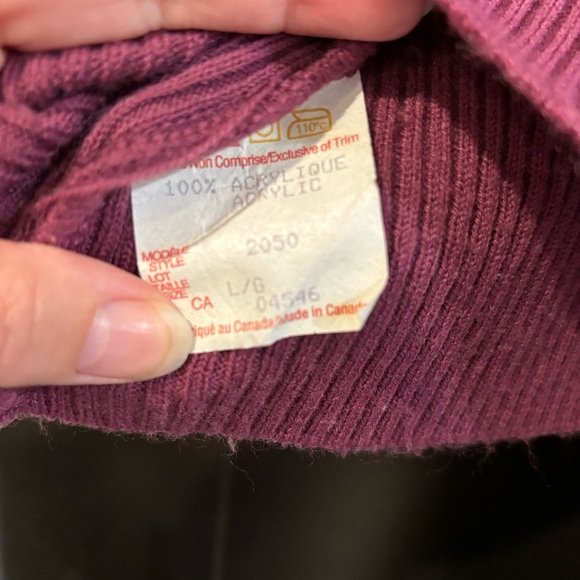 Vintage Turtleneck Sweater - Picture 2 of 3